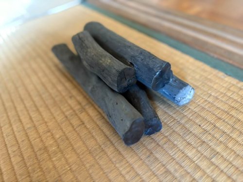 Charbon de bois, Kishu-Binchotan de chêne Ubamegashi, environ 1kg - Kisyu Sumikobo