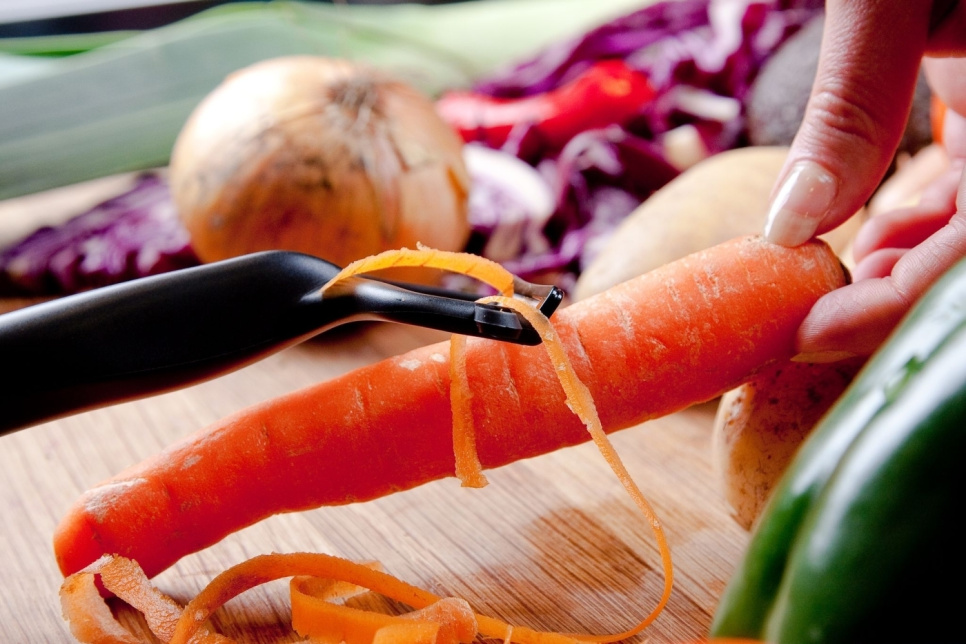 Éplucheur céramique, modèle T, noir - Kyocera