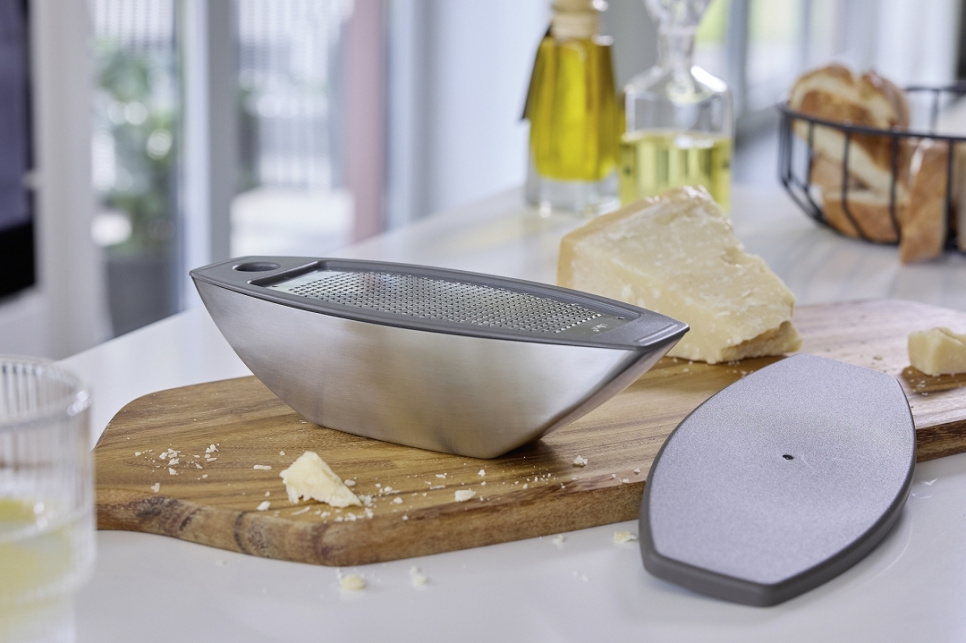 Râpe à parmesan avec récipient - Zack