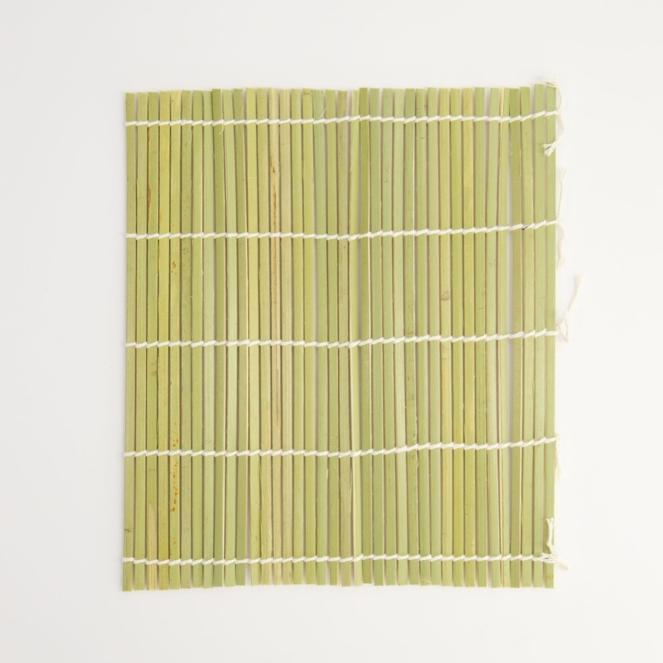 Tapis à sushi en bambou, 24 x 21 cm dans le groupe Cuisine / Ustensiles de cuisine / Cuisine asiatique l\'adresse The Kitchen Lab (1317-33027)
