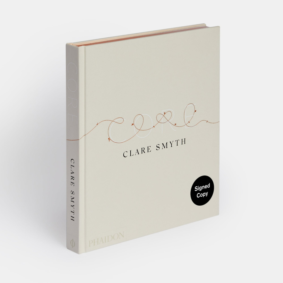 Core - Clare Smyth dans le groupe Cuisine / Livres de cuisine / Cuisines nationales et régionales / l\'adresse The Kitchen Lab (1399-36097)