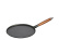 Poêle à crêpes en fonte 28cm, manche bois - Staub