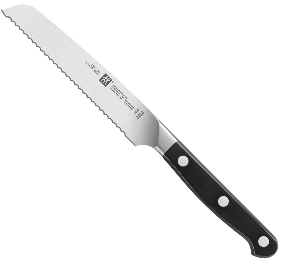 Couteau à tomates, 13 cm - Zwilling Pro dans le groupe Cuisine / Couteaux de cuisine / Autres couteaux l\'adresse The Kitchen Lab (1418-14086)