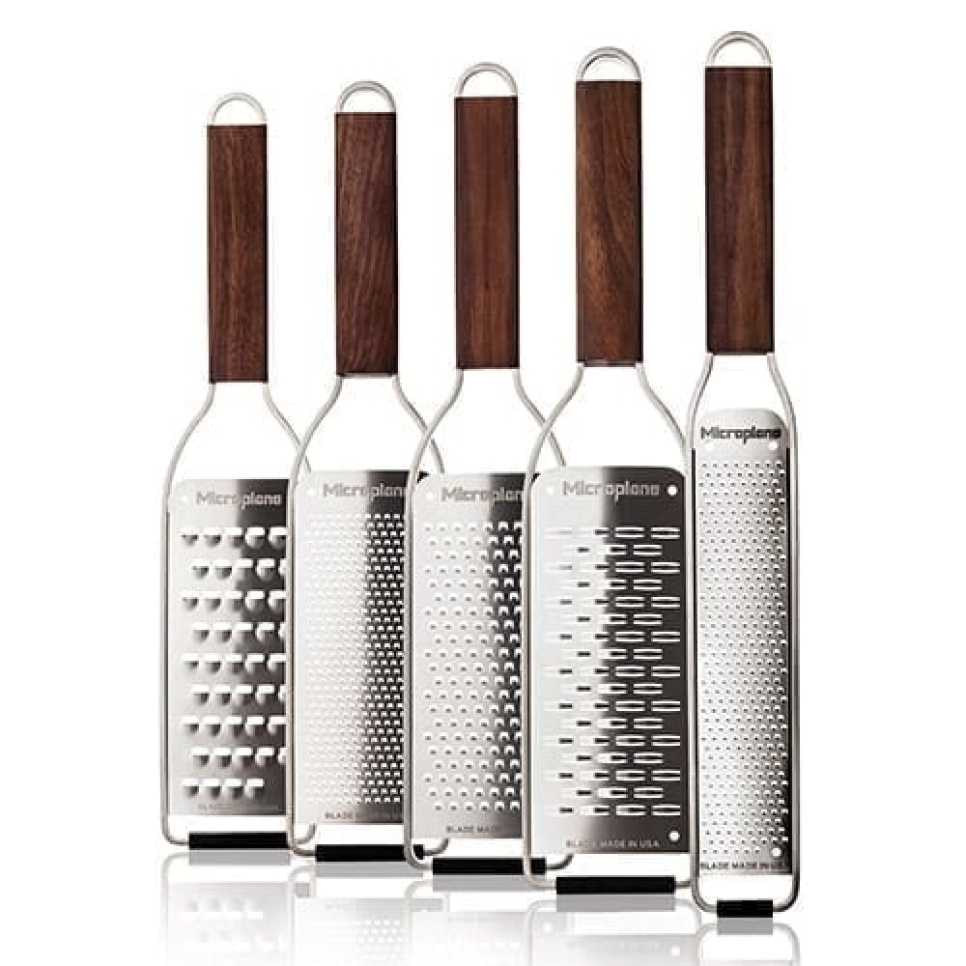 Râpe, Master, avec manche en noyer - Microplane dans le groupe Cuisine / Râper, tailler et trancher / Râpes l\'adresse The Kitchen Lab (1422-15217)