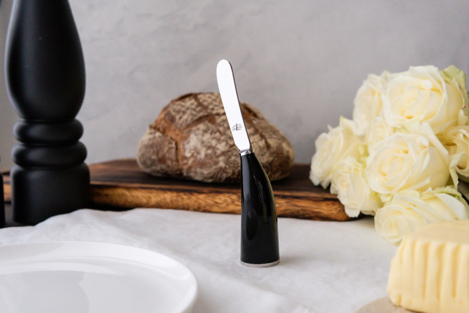 Couteau à beurre avec manche en corne noire, Lou Bure - Forge de Laguiole