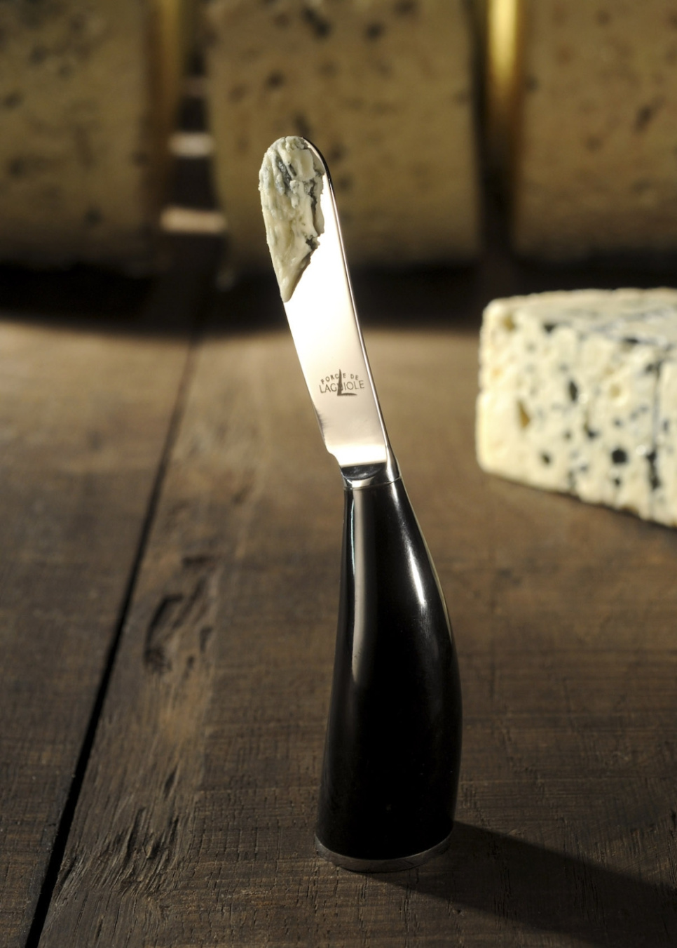 Couteau à beurre avec manche en corne noire, Lou Bure - Forge de Laguiole