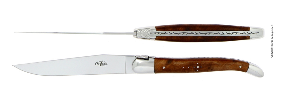 Deux couteaux, manche Tuja, poli, Tradition - Forge de Laguiole dans le groupe Arts de la table / Couverts / Couteaux l\'adresse The Kitchen Lab (1446-32899)