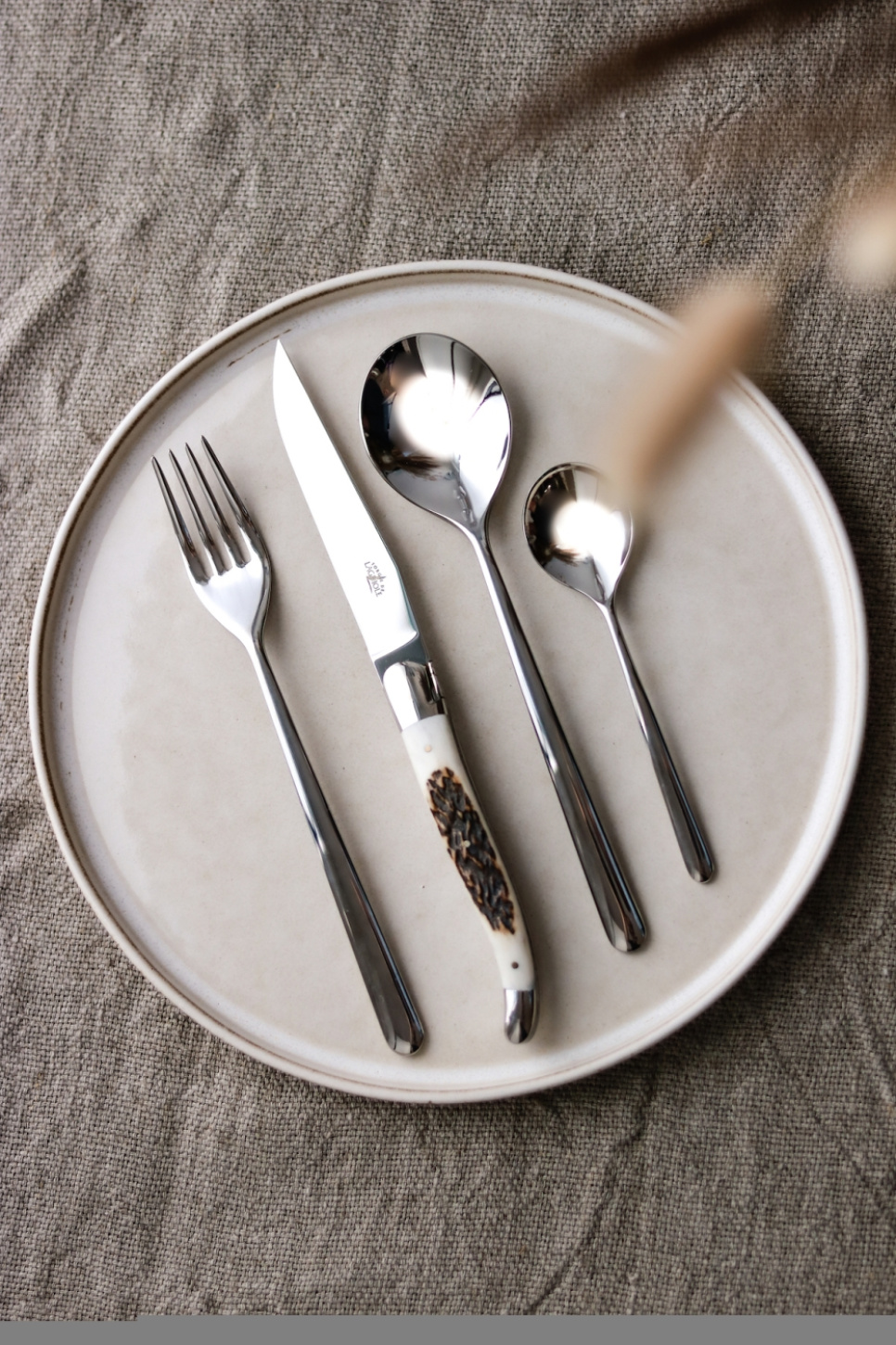 Six couteaux, manche en bois de cerf, poli, Tradition - Forge de Laguiole