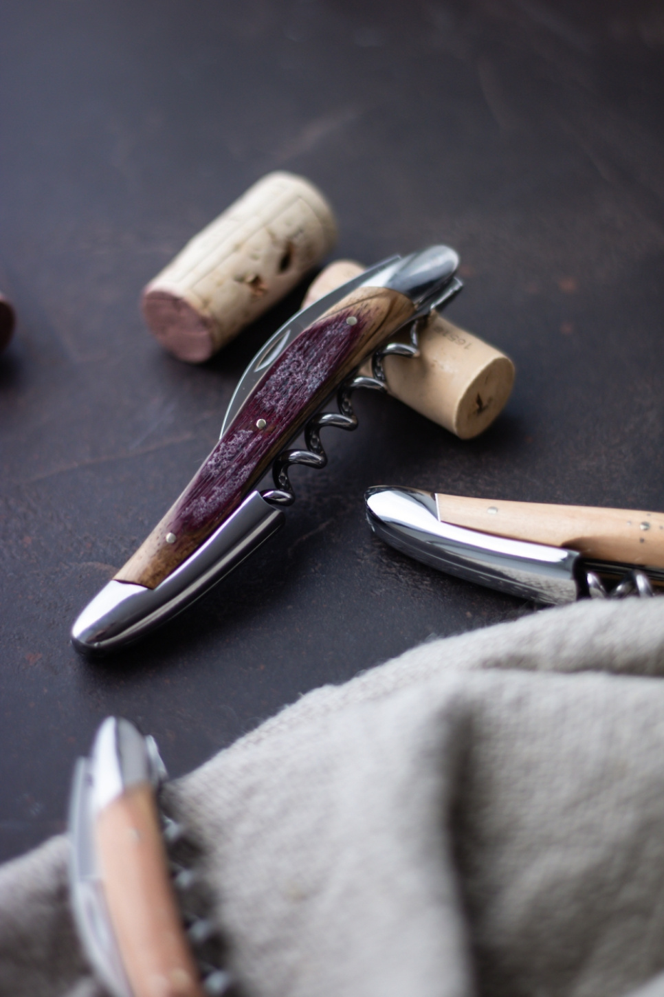 Couteau de sommelier en bois de chêne, poli, Tradition - Forge de Laguiole