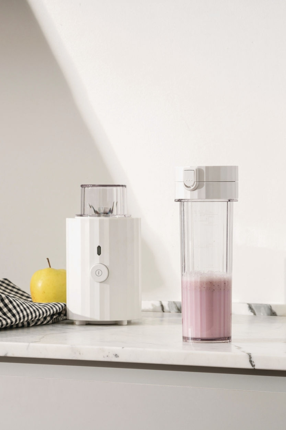 Blender / Mini Mixeur personnel, plissé, blanc - Alessi