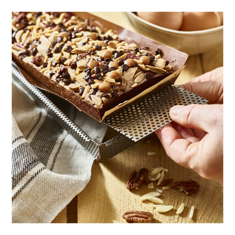 Moule de cuisson oblong perforé, 35 x 10,5 cm - de Buyer