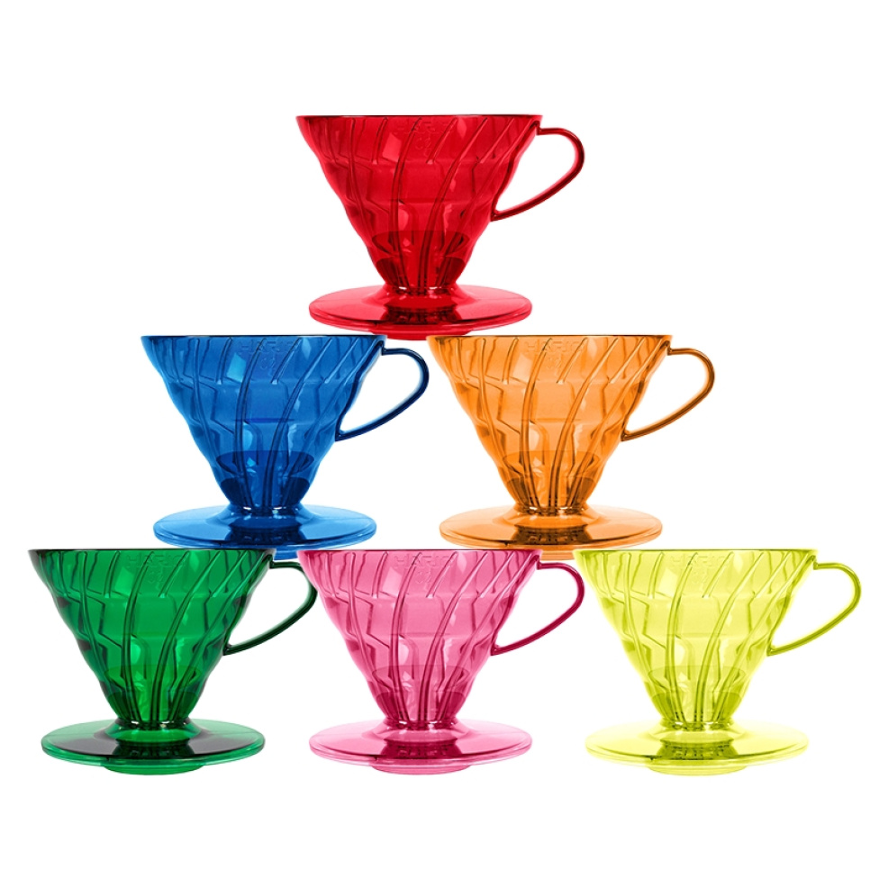 Porte-filtre V60 02, Candy Edition - Hario dans le groupe Thé et café / Café moulu / Café filtré l\'adresse The Kitchen Lab (1636-33398)