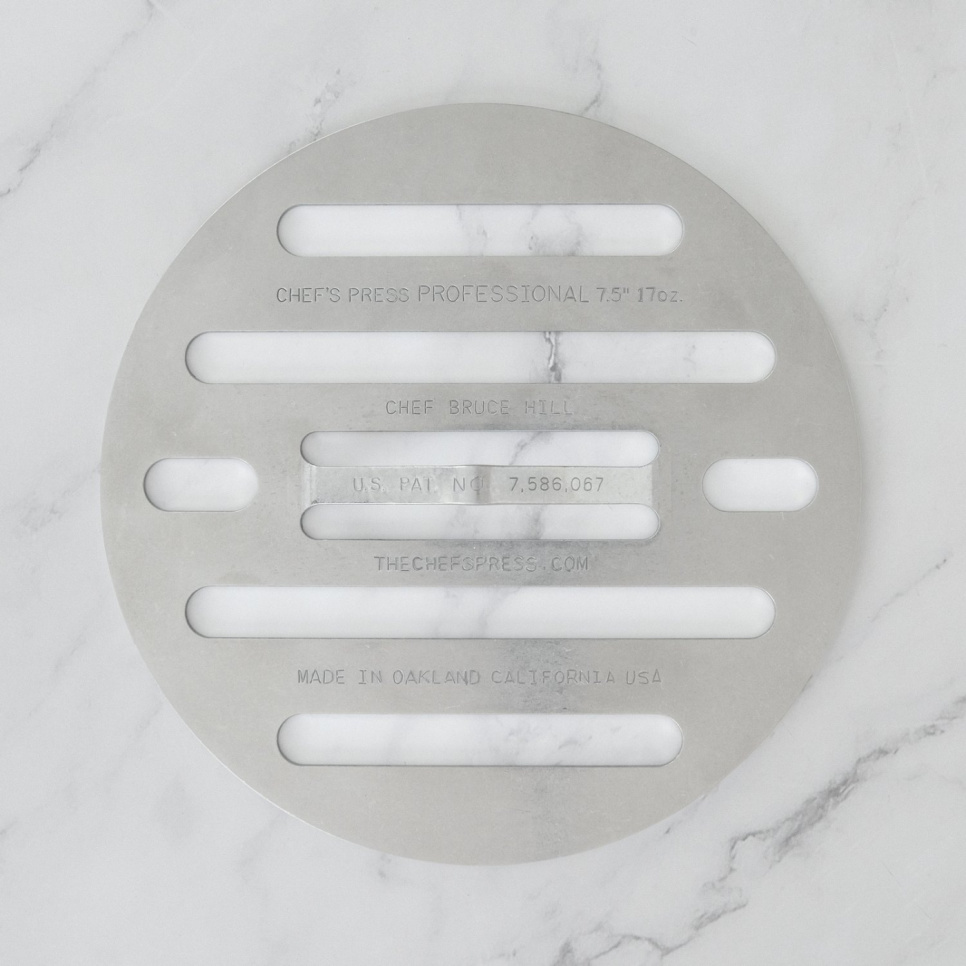 The Chef\'s Press, presse à steak ronde - Bruce Hill - 16 oz (Précommande : expédition semaine 25) dans le groupe Cuisine / Ustensiles de cuisine / Pressoirs et Mortiers l\'adresse The Kitchen Lab (1891-28650)