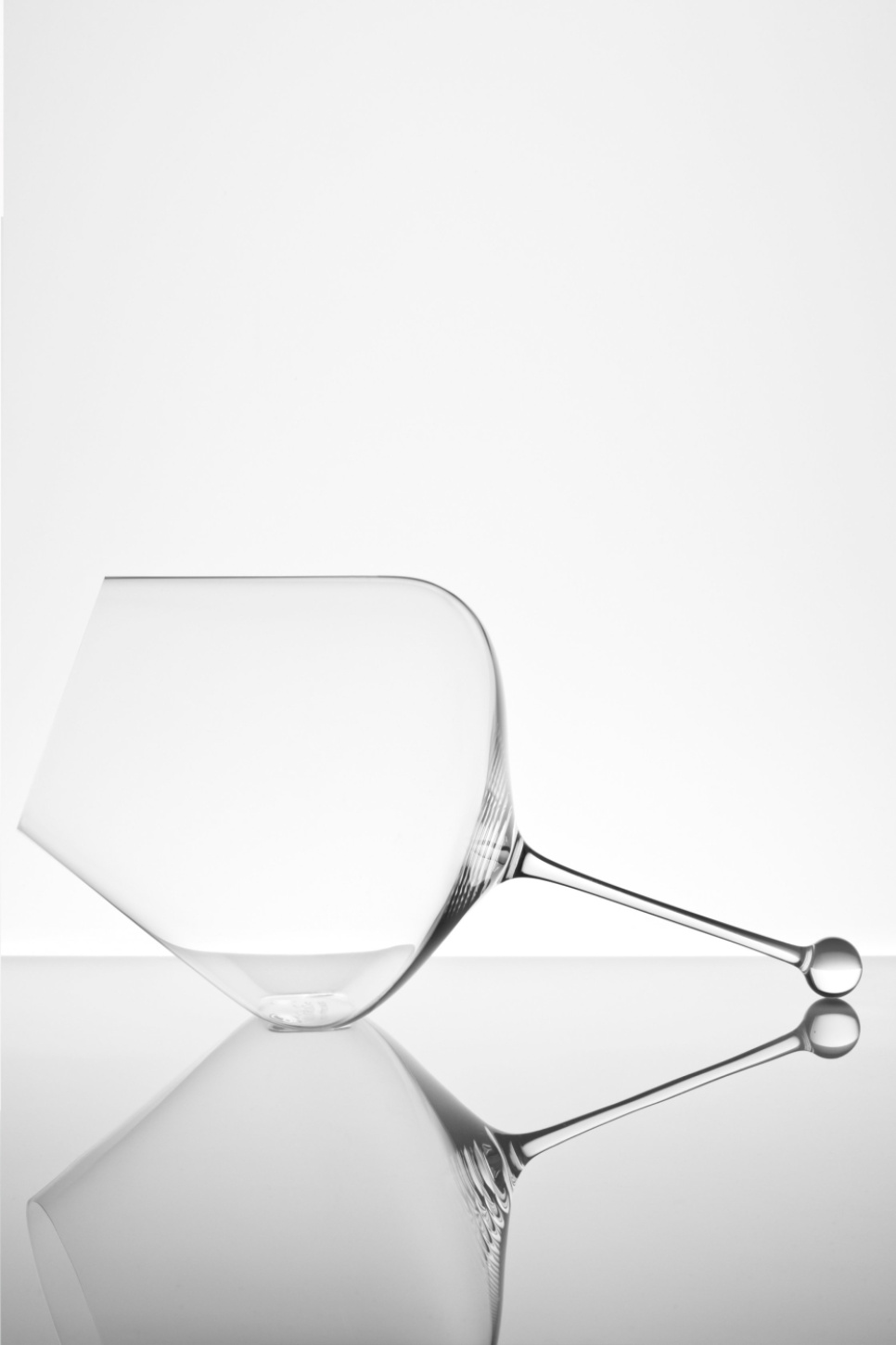 Verre à vin, Gravitas Omega, Denk Art - Zalto - 2-pack dans le groupe Cocktails et Vin / Verre à vin / Verre à vin rouge l\'adresse The Kitchen Lab (2142-28022)