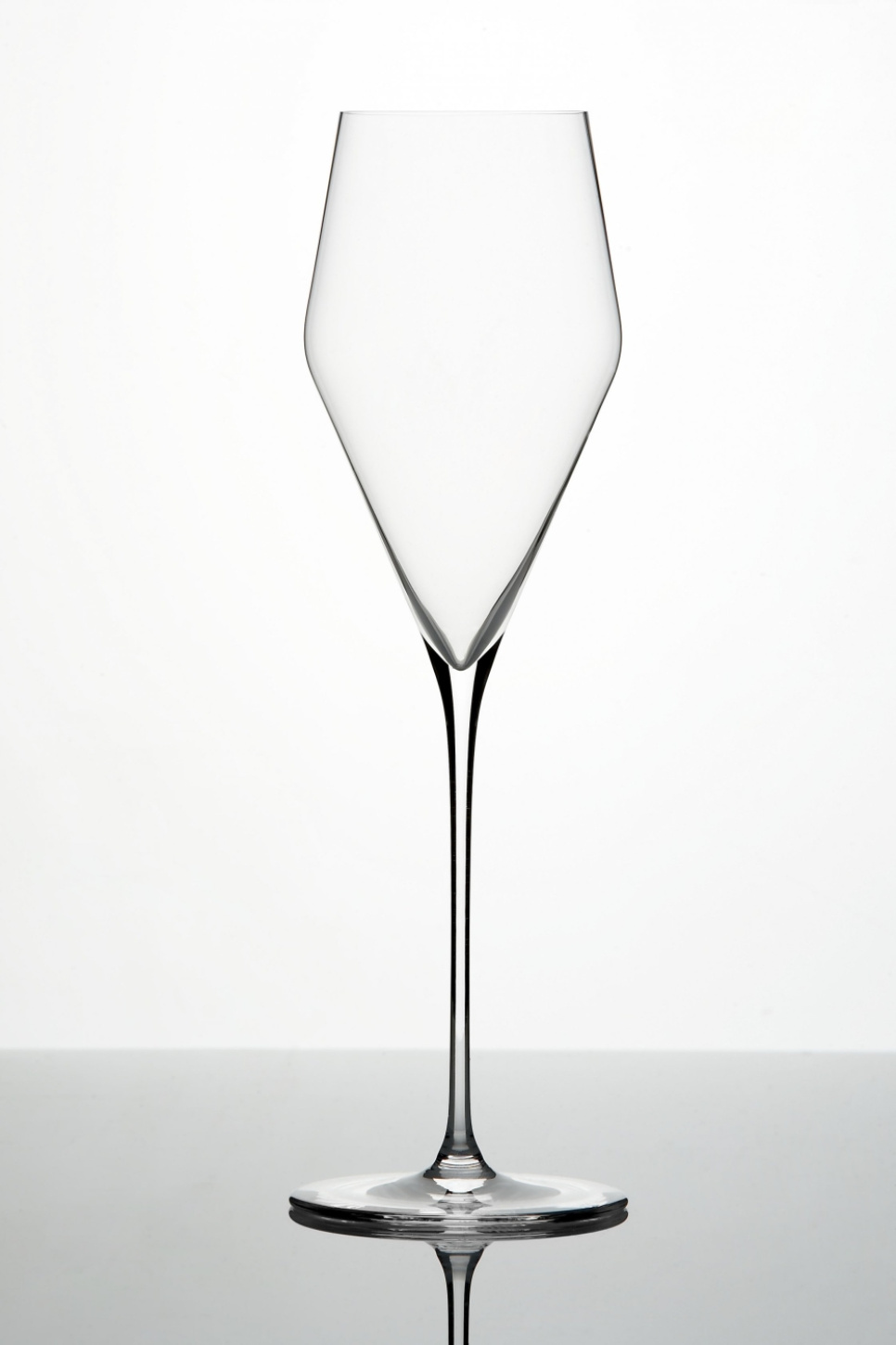 Verre à vin, Champagne, Denk Art - Zalto dans le groupe Cocktails et Vin / Verre à vin / Verre à champagne l\'adresse The Kitchen Lab (2142-28046)