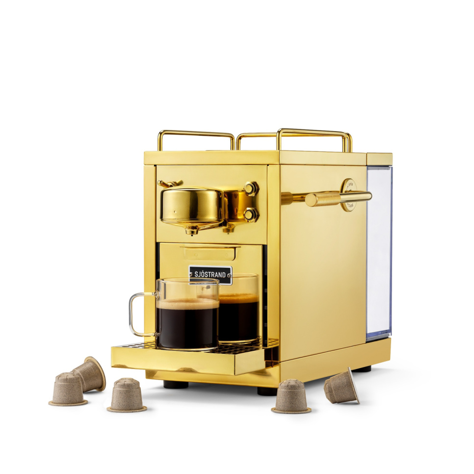 Machine à capsules, La machine à capsules expresso originale, laiton - Sjöstrand dans le groupe Thé et café / Café moulu / Machine à café l\'adresse The Kitchen Lab (2237-31695)