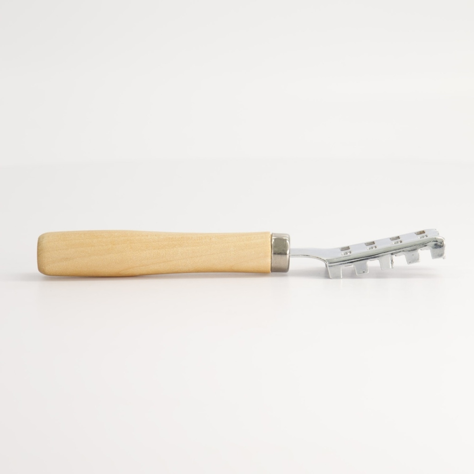 Écailleur de poisson japonais