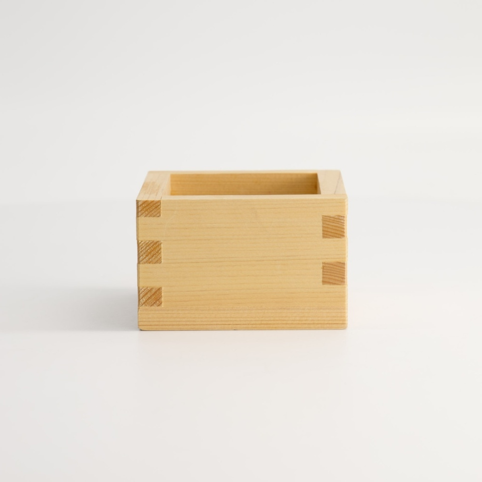 Masu, coupe à saké en bois, 8 x 8 cm dans le groupe Cuisine / Ustensiles de cuisine / Cuisine asiatique l\'adresse The Kitchen Lab (2252-33065)