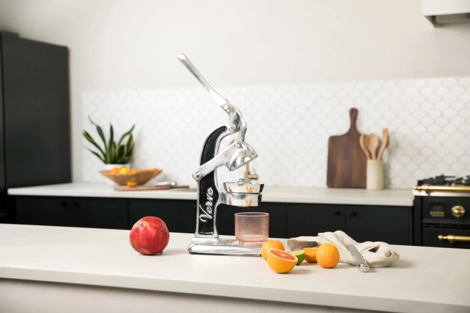 Presse-agrumes mexicain, aluminium moulé – Verve Culture